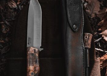 10 Essential Tips from the Wilderness Emergency Preparedness Guide for Safe Hiking