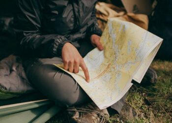 Ultimate Off Grid Outdoor Living Guide: Top 5 Essentials for Every Adventurer