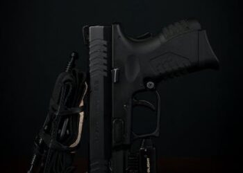 5 Essential Self Defense Tips for Hikers and Campers