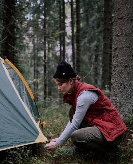 7 Essentials Every Outdoor Living in the Wilderness Guide Should Include